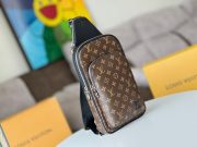 L X V AVENUE NM Shoulder bag 20*31*7cm（Multiple colors） - Image 8