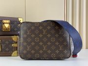 L X V  Messenger Bags - Image 5