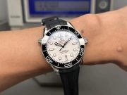 OMG  Seamaster Diver 300M  8800 Diver - Image 7