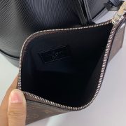 L X V Bucket Bags - Image 11
