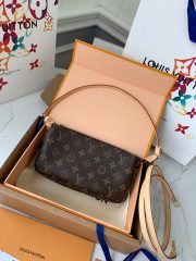L X V M40712   23.5*13.5*4cm