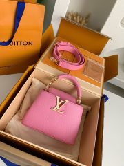 L X V Capucines BB Handbags Size：21*14*8cm - Image 3
