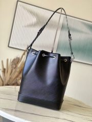 L X V Bucket Bags - Image 5
