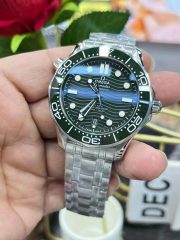OMG  Seamaster Diver 300M  8800 Diver - Image 4