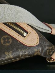 L X V Bumbag Pockets 38x16x8cm - Image 7