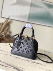 L X V Handbag 23.5x17.5x11.5cm - Image 2