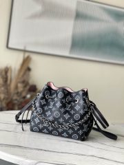 L X V Shoulder bag 22x14x19cm（Multiple colors） - Image 10