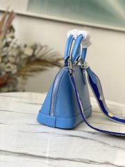 L X V Bag 23.5x17.5zx11.5cm - Image 34