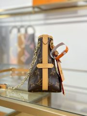 L X V CarryAll BB M13014 17x10x26cm - Image 6