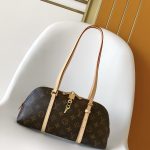 L X V SQUIRE EAST WEST M28953 Size：29x8.5x15cm