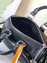 L X V Shoulder bag M13988 Size：25x15x11cm - Image 8