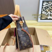 L X V Shoulder bag 37x25cm - Image 8