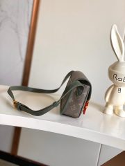 L X V Shoulder bag M26969 Size: 19.5x15x6cm - Image 2