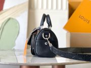 L X V Shoulder bag M13988 Size：25x15x11cm - Image 2