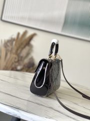 L X V Shoulder bag M27173 20x16x7.5cm - Image 2