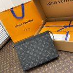 L X V Pochette Voyage 27x21x6cm