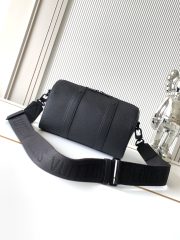 L X V City keepall M59255 27x17x13cm - Image 3