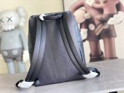 L X V Discovery Backpack M30230 40x30x20cm - Image 3