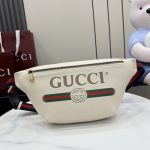 GUC Pockets 28x18x8cm