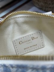 DR Handbag 16x11x8cm - Image 9