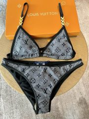 L X V Bikini - Image 3