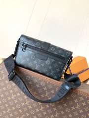 L X V Messenger Bags N46794 28x16x10cm - Image 3