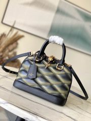 L X V Handbag 23.5x17.5x11.5cm - Image 5