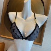 L X V Bikini - Image 4