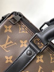 L X V Keepall Bandoulière 25 M46249 Size:25x15x11cm - Image 4