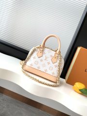 L X V Alma Mini M14339 Size:18x12x8cm - Image 3